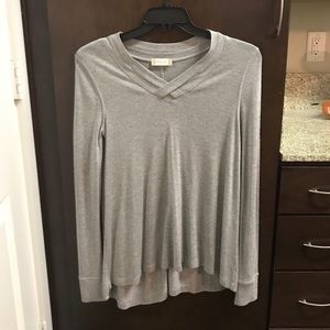 Altar’d state gray casual top